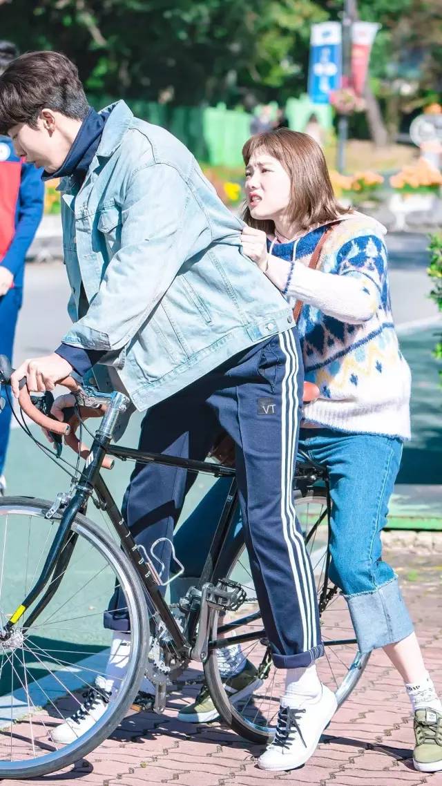 韩国服装大牌都有哪些,韩国明星服装品牌推荐