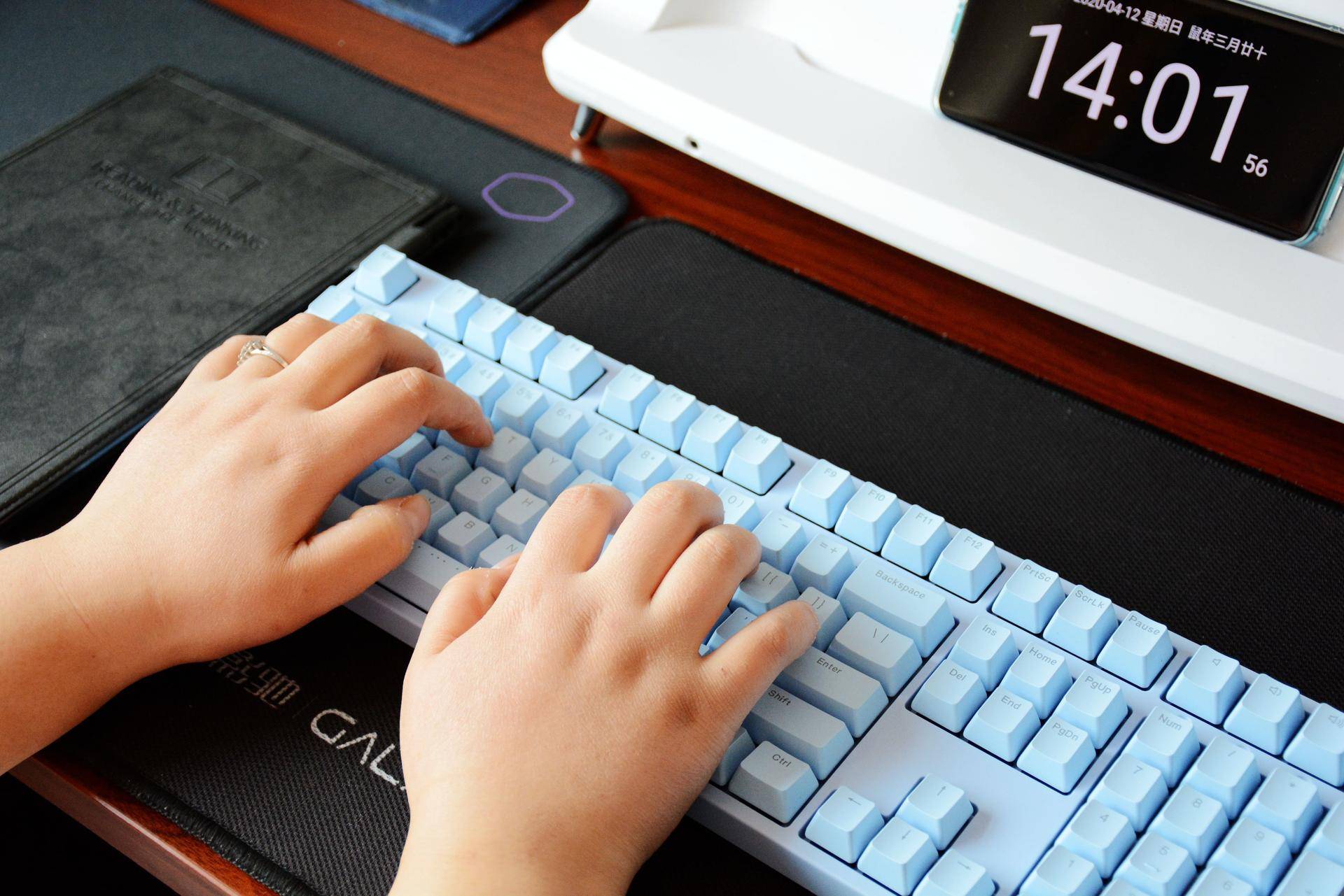 ikbcw200键盘,ikbc机械键盘w200与w210哪个好