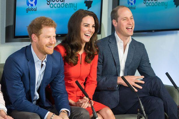 哈里王子和梅根啥时候结的婚,哈里王子和梅根婚戒