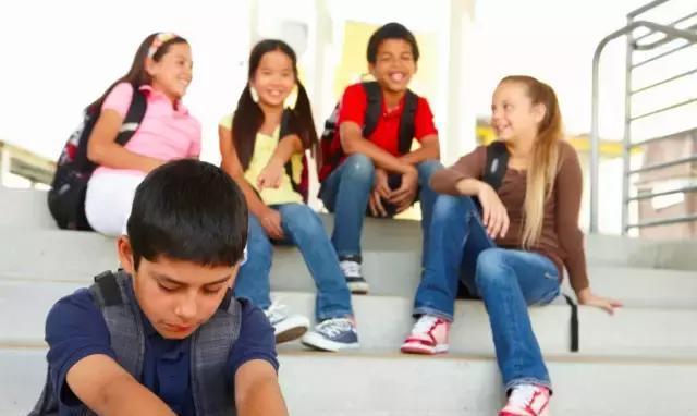 当孩子遭遇嘲笑你该怎样做,当孩子被人嘲笑怎么办