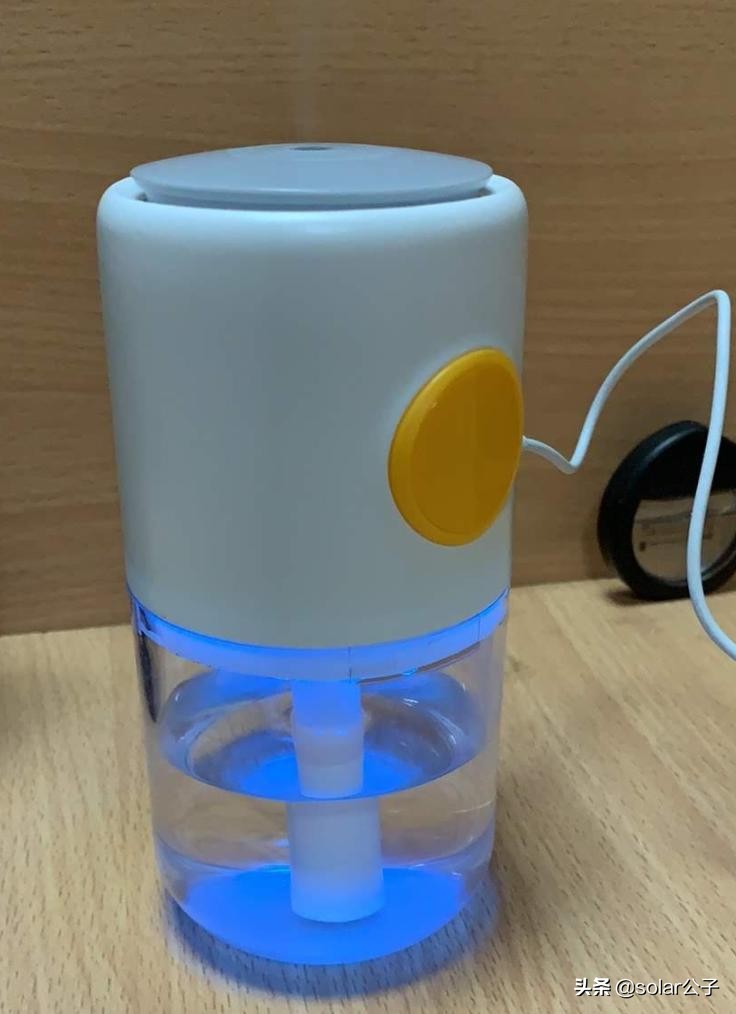 常年出差的人箱子里都有什么——90后大叔“翻箱”