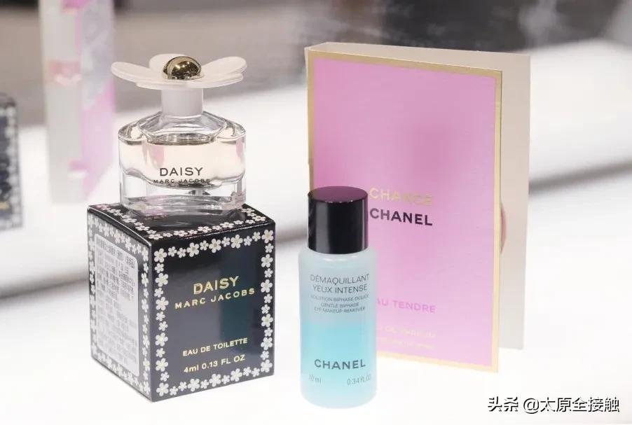 挤爆柳巷!排队才能进的ONLYWRITE终于开到太原了