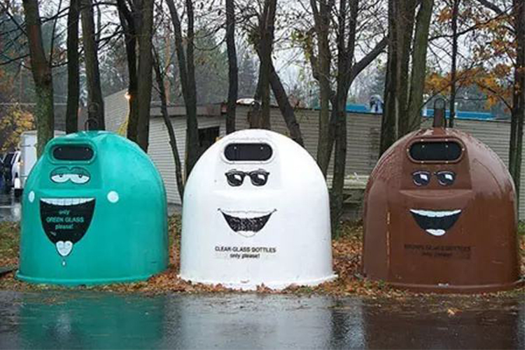 韩国疯了吧一个垃圾桶5万，只为了装这玩意儿？网友：够买辆车了