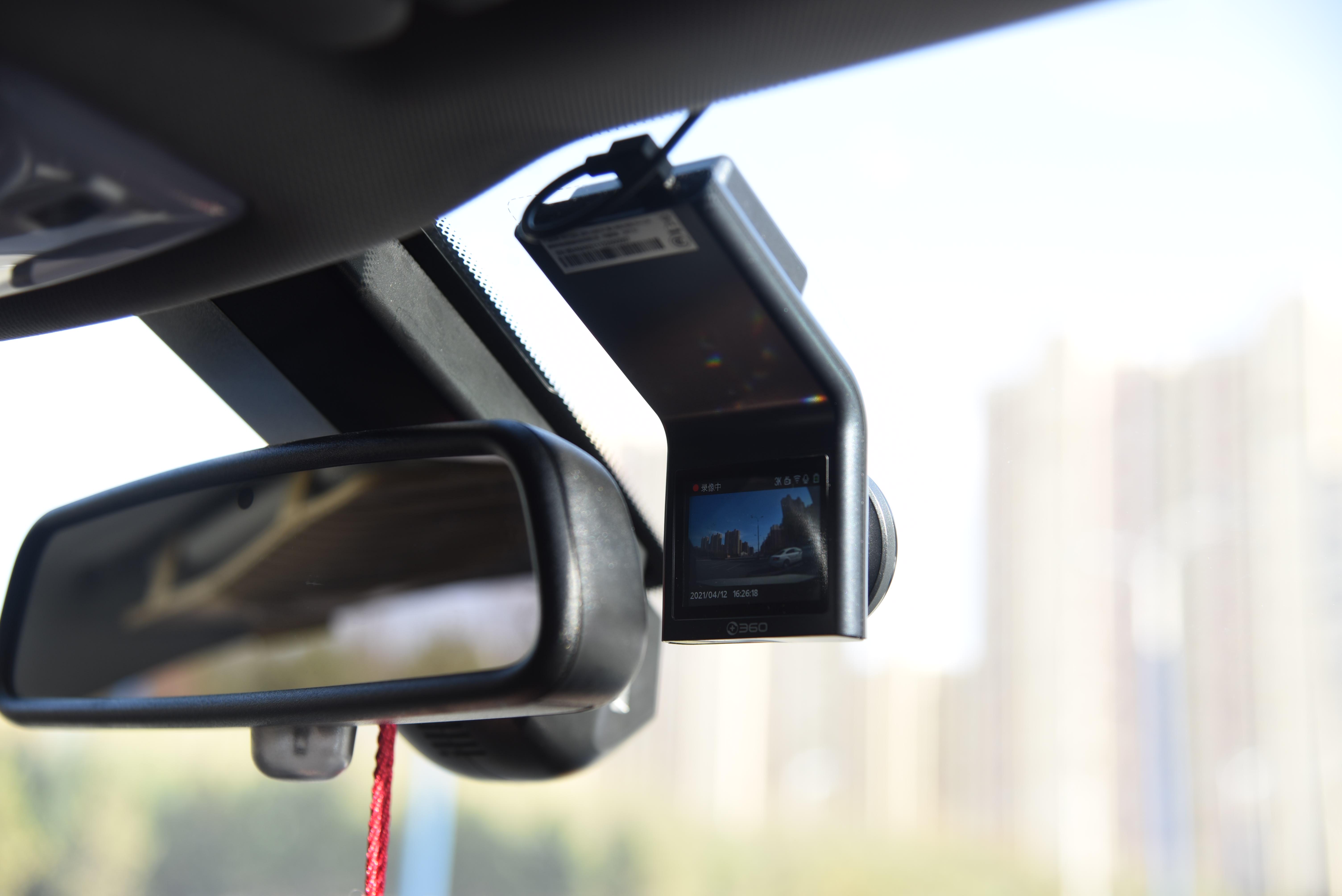 性能最佳的行车记录仪如何选购,如何选购一款好的行车记录仪品牌