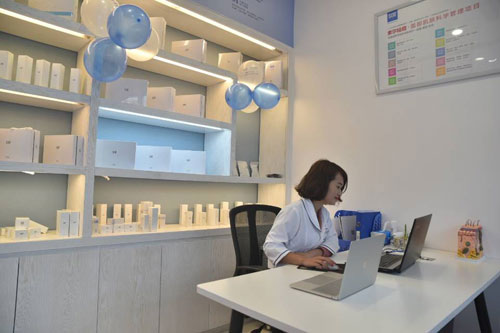 男生毛孔粗大怎么办怎么收缩毛孔,男生毛孔粗大如何清洁收缩