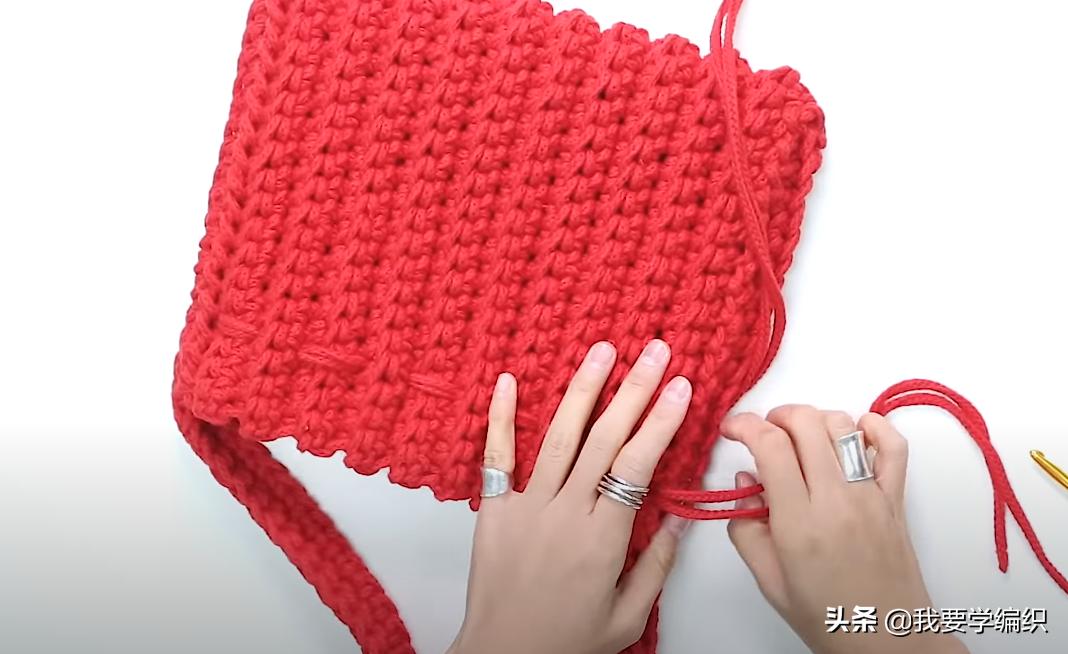 钩各种花样的抽绳包包教程,圆筒包包抽绳钩织教程
