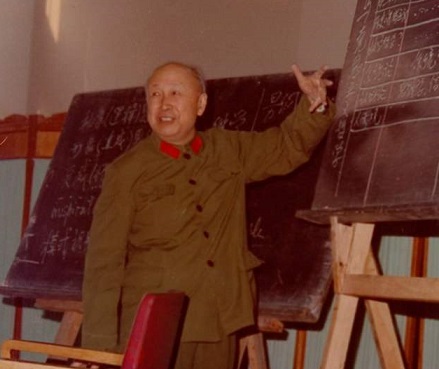 钱学森葬礼三军仪仗队抬棺,钱学森逝世仪仗队抬棺