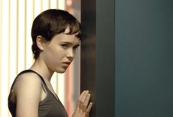 一个“懵懂”天真小萝莉击败中年油腻大叔的故事：《水果硬糖》