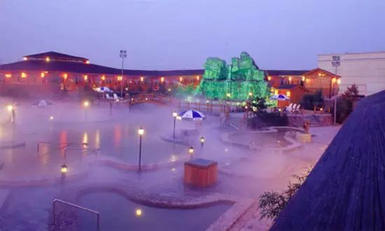 北京100元吃住泡温泉,北京哪里可以滑雪泡温泉