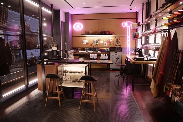 coach鐜颁唬杩愯惀妯″紡,浠庣粡钀ヨ搴︾湅绮剧泭绠$悊