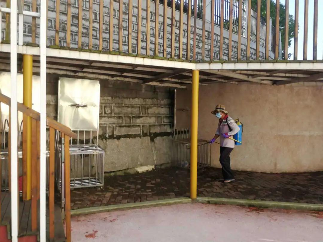 除四害,防疾病;勤消毒,抗疫情——记透堡中心小学除四害、抗疫情,防控进行时