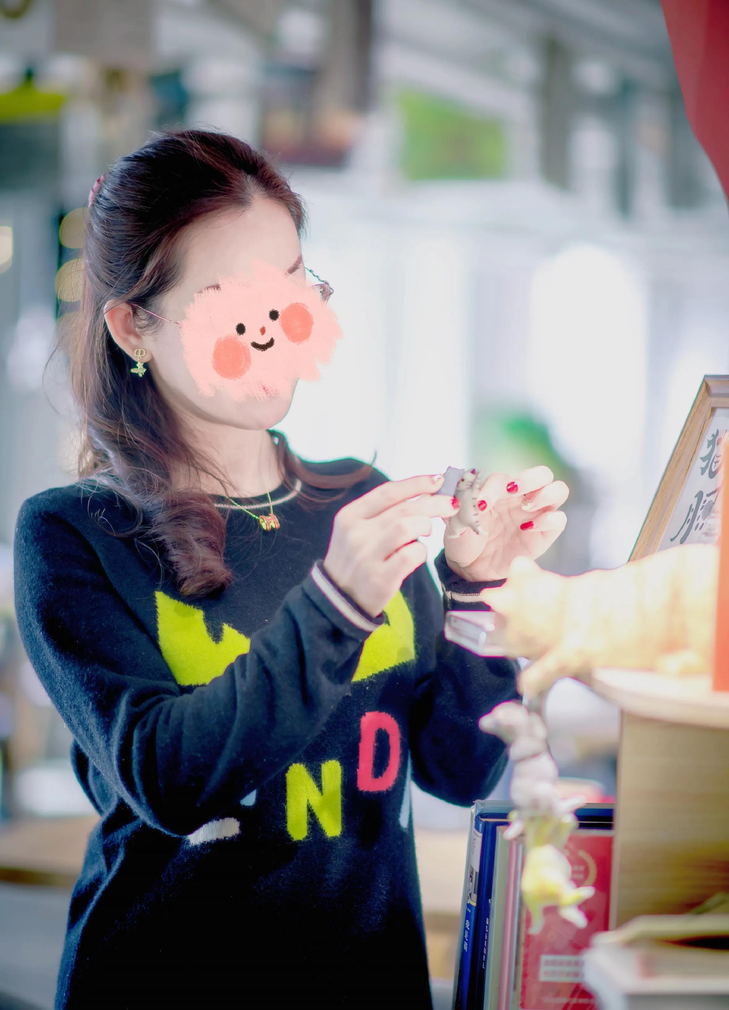 青岛金茂湾购物中心打卡,青岛金茂湾视频