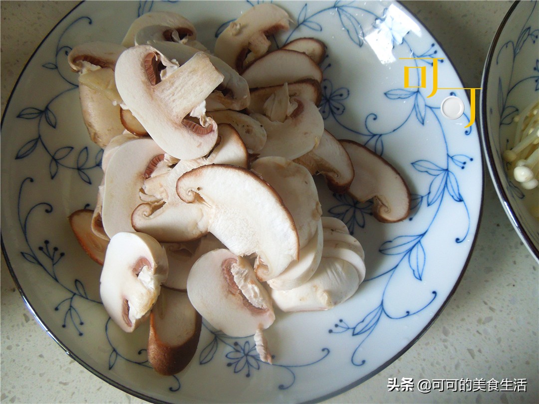 墨鱼干炖干蘑菇,墨鱼干煲汤搭配什么菌菇