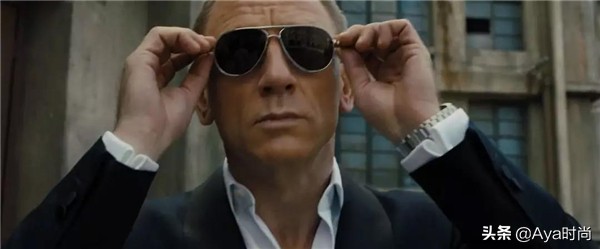 适合日常搭配的眼镜,如何选择适合自己的眼镜文艺范