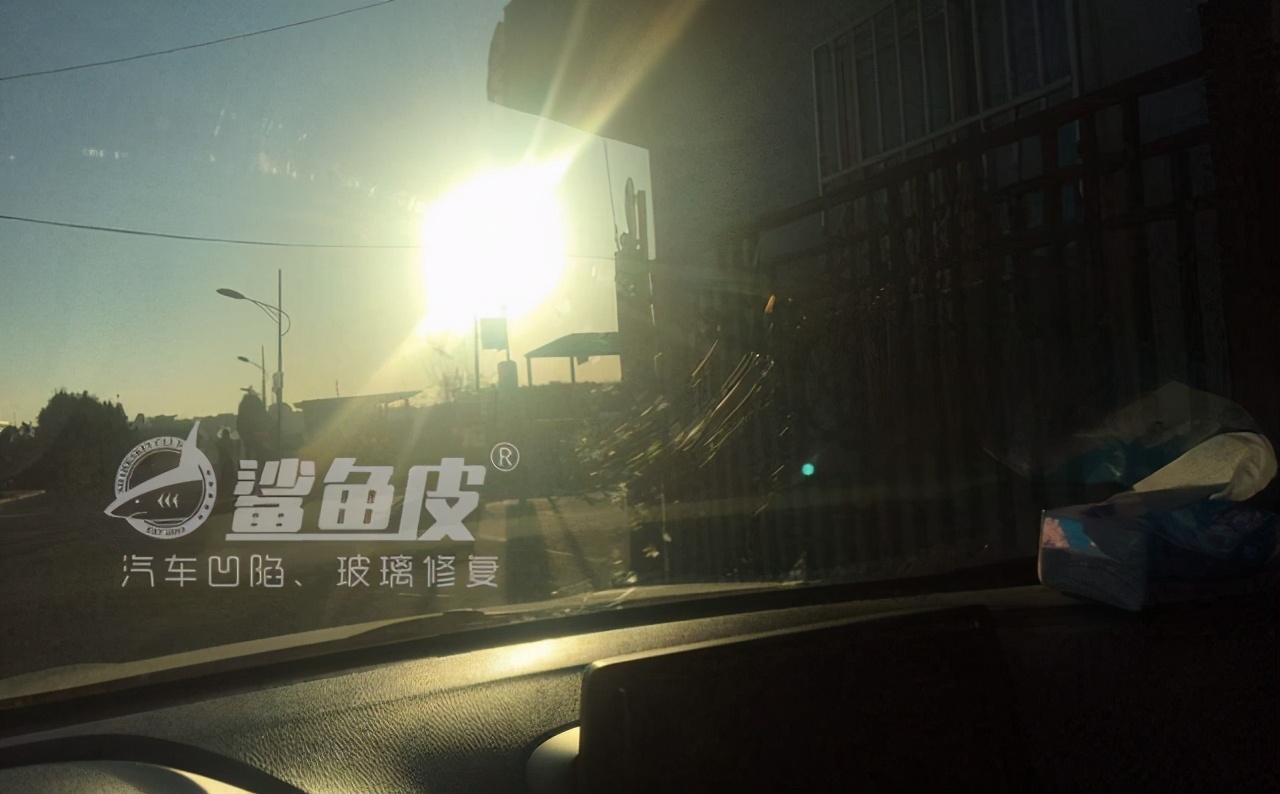 玻璃电焊弄划伤了怎么修复,窗户玻璃被电焊烫伤如何处理