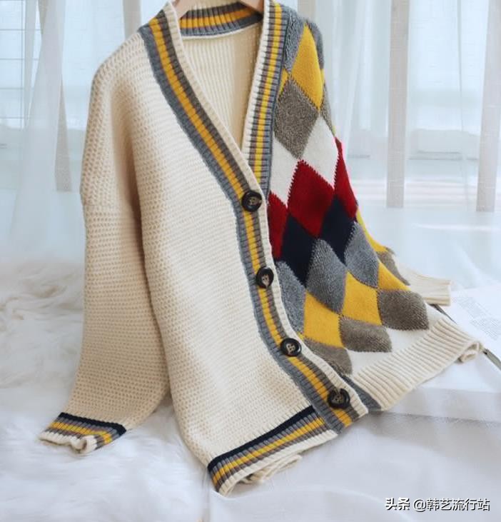 韩版穿搭女装高级感春,女装毛衣新款韩风搭配