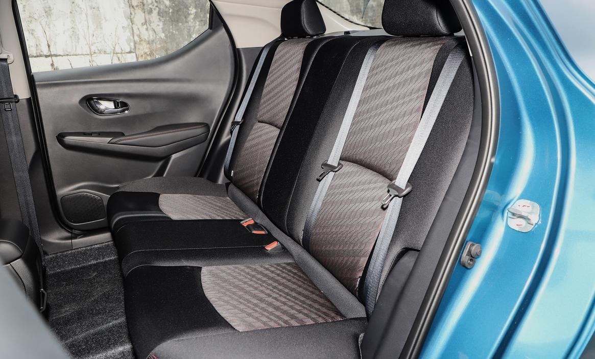 十四代轩逸挑战一箱油1000公里,经典2019款轩逸新车跑7.8个油