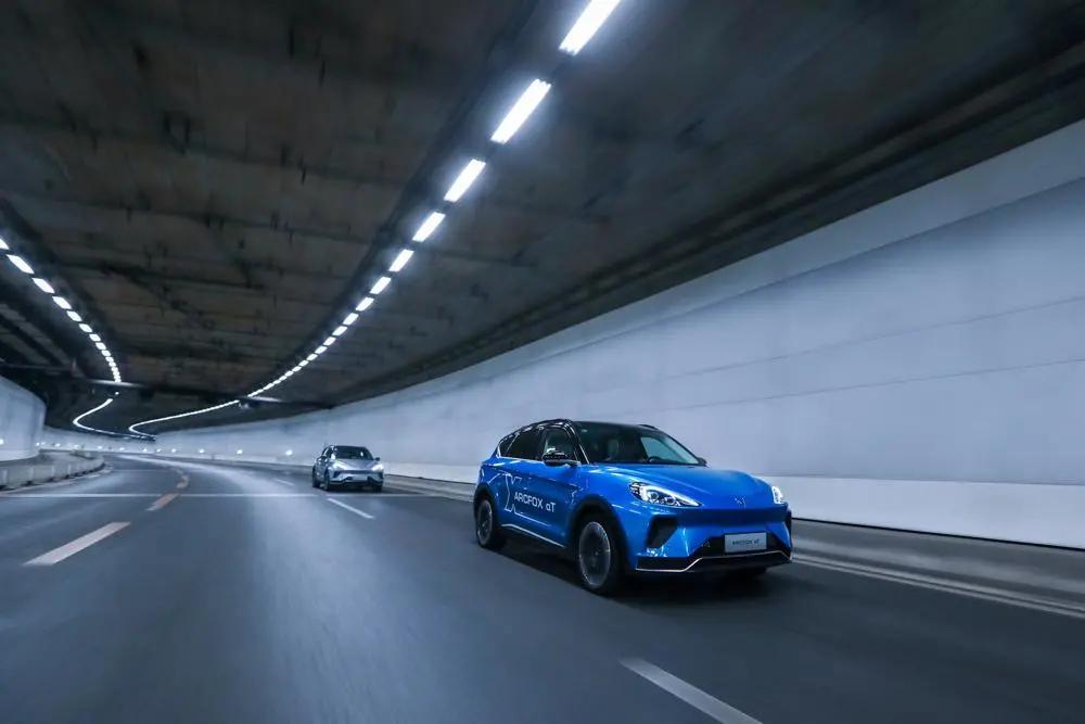 豪华智能与品质都有了试驾ARCFOX极狐αT