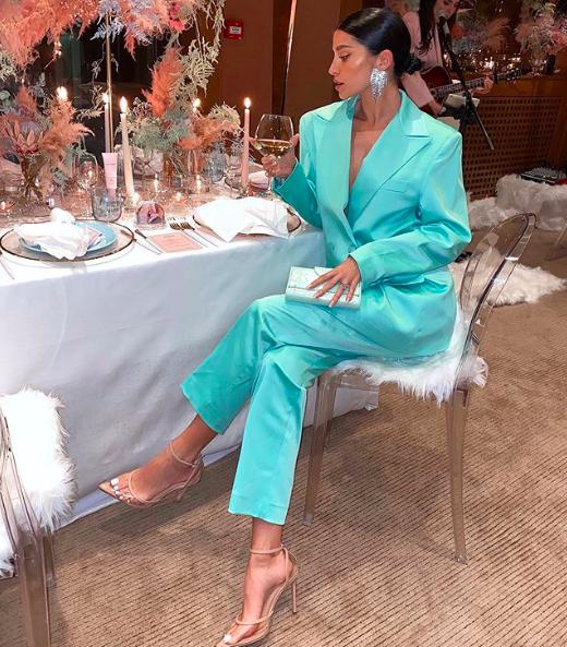 杩愬姩鏄庢槦,杩愬姩鏄庢槦绌挎惌