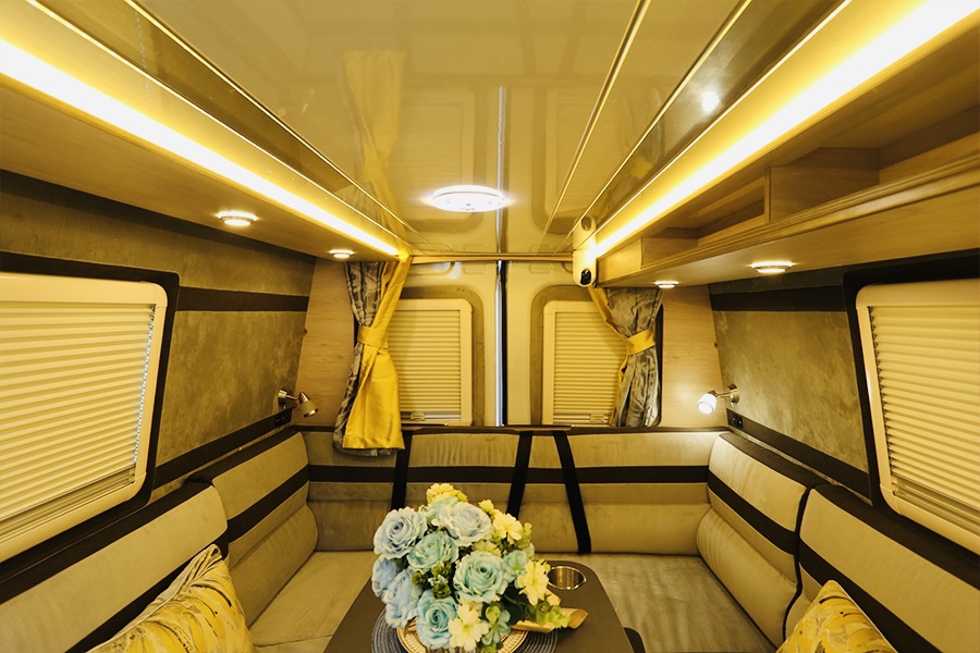 亚特NAJA进口依维柯底盘B型房车亮相,不仅仅是换了底盘