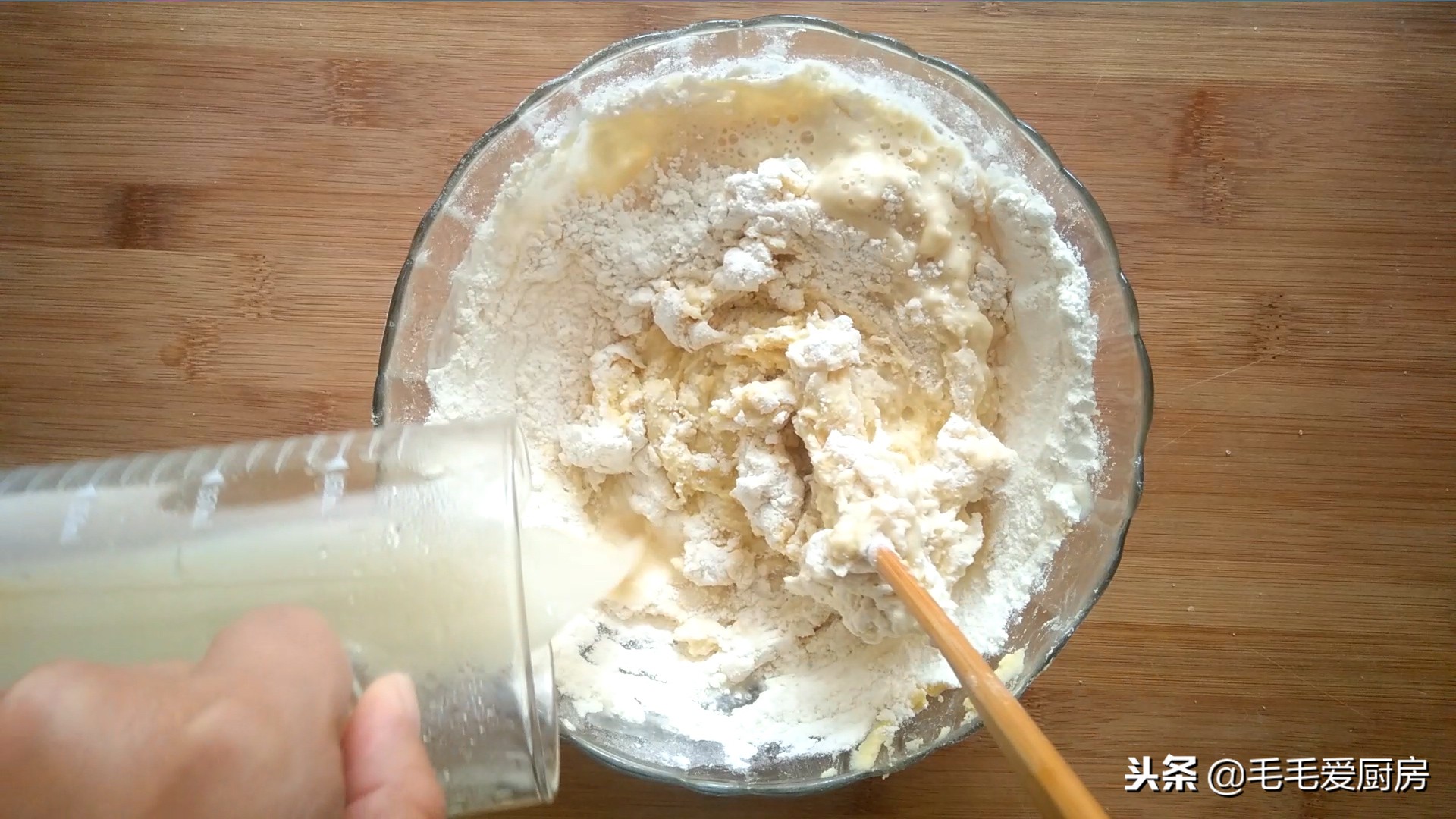 怎么蒸出松软又好吃的发糕,如何蒸发糕让发糕变得美味又好吃