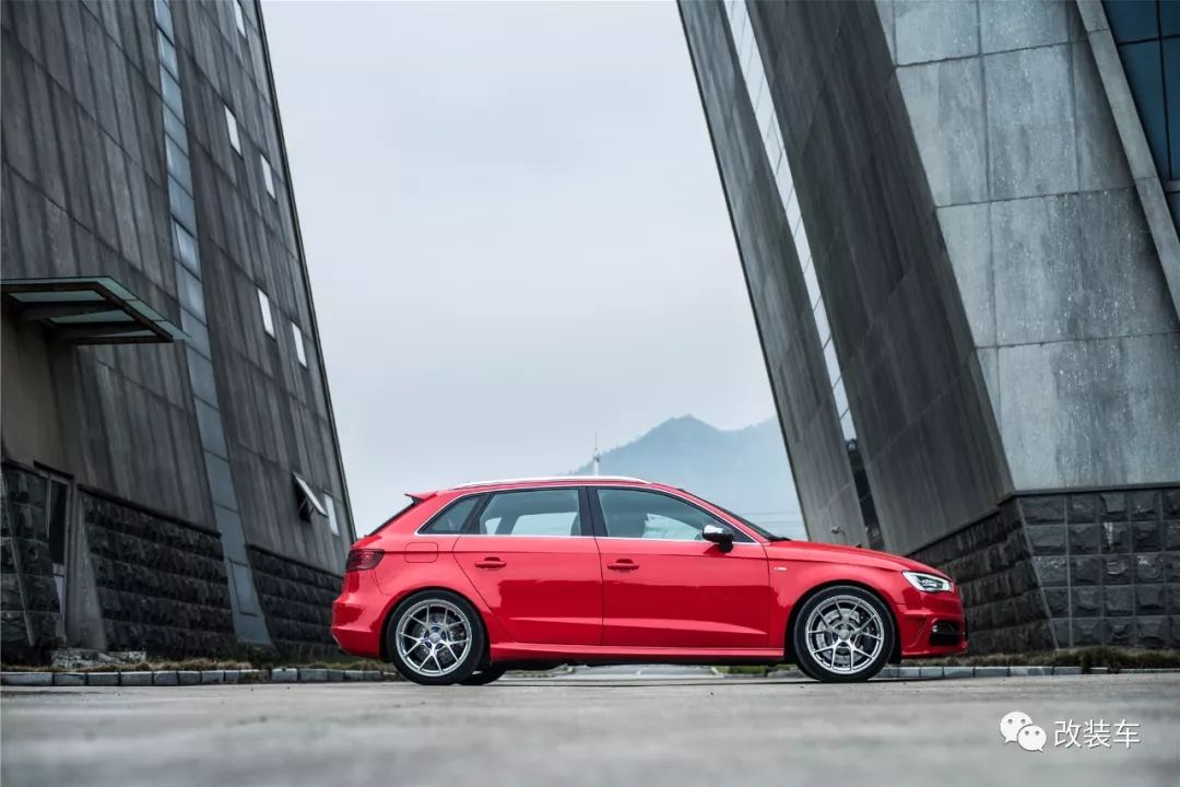 奥迪a3升级17款前杠,奥迪a335tfsi改装