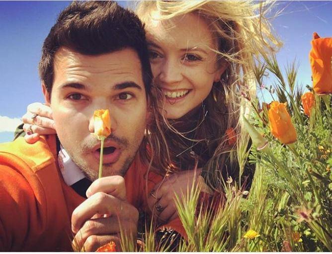 《暮光之城》里的他10年后大变样！27岁生日“暮光女”到场