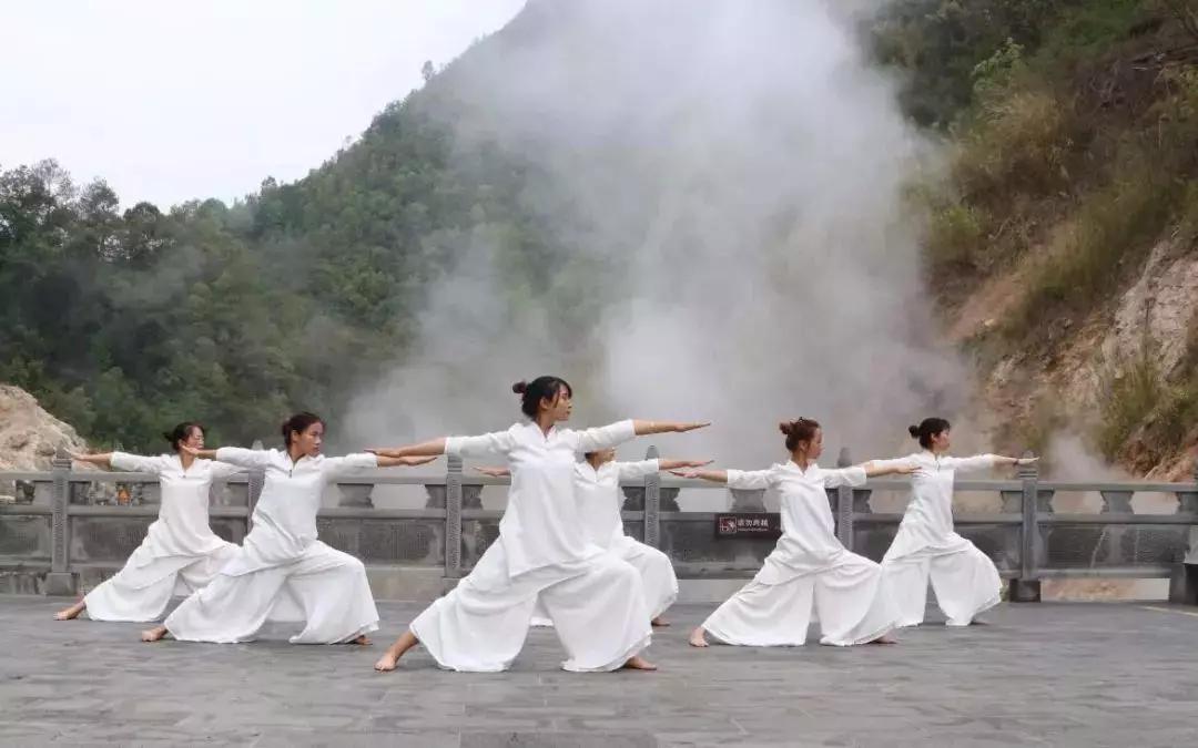 鑵惧啿鏄ヨ妭閫佷粈涔堢ぜ鐗╁ソ,鑵惧啿鍝簺鐗逛骇閫傚悎杩囧勾閫佺ぜ