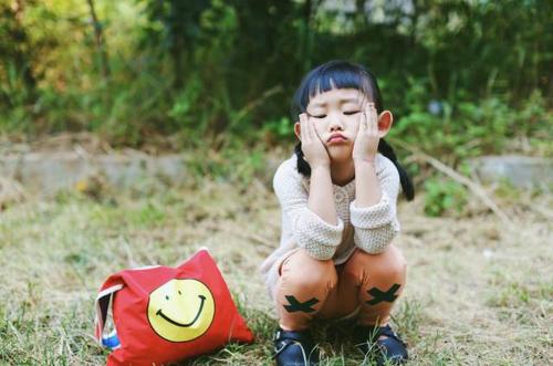 儿子误把502滴眼睛，宝妈反应迅速医生夸奖，但家长不能跟一辈子