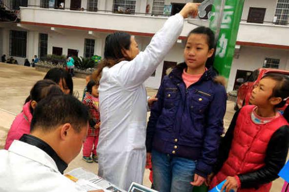 初中生身高体重标准表格2021,初中生身高不达标怎么办