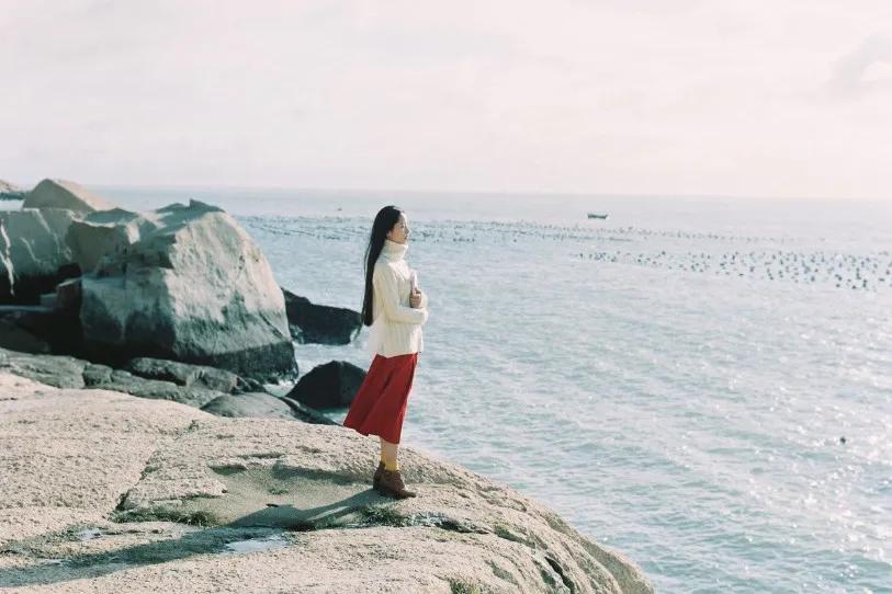 背过终身难忘的9首古诗词,上学时背过的诗词现在才真正了解