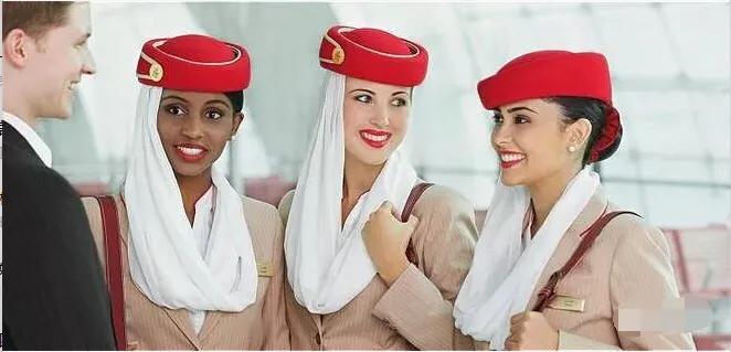 中国国际航空空姐黑白制服,各大航空公司制服照片