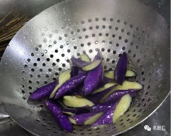 五星大厨教你20道精选创意家常菜,20道硬菜大厨拿手秘制招牌菜