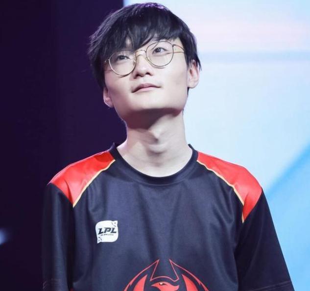 小天被老板开除了,fpx小天加入tt了吗