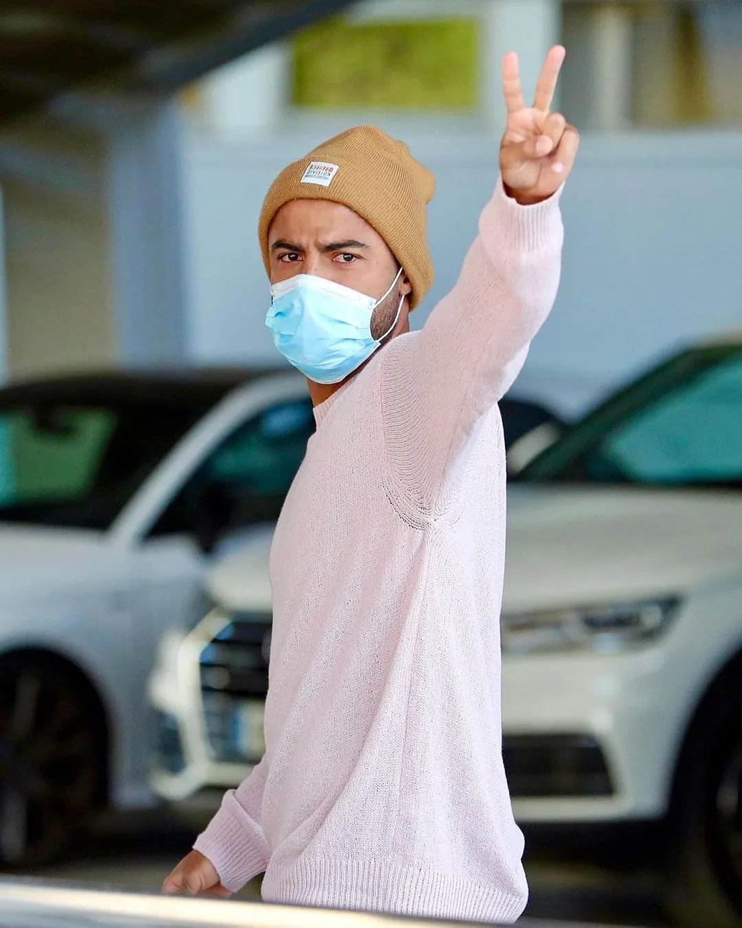 必威体育球场父子兵，拉菲尼亚的足球世家