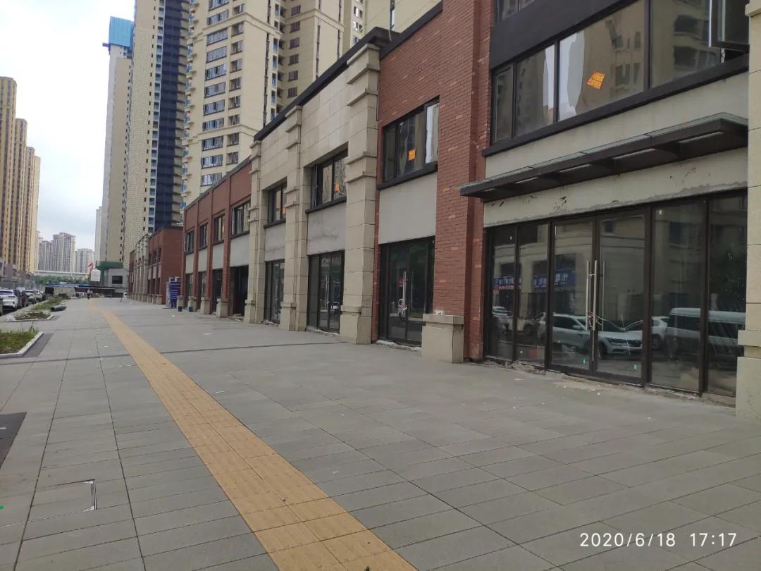 这样的社区底商,太过于真实