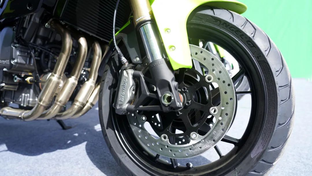 贝纳利tornado302跟飓风302r,新款贝纳利302r5秒破百