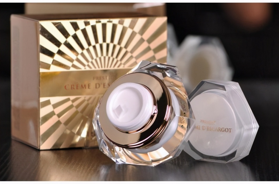 面霜推荐：这些面霜深层保湿修复不黏腻，让肌肤恢复弹润白皙