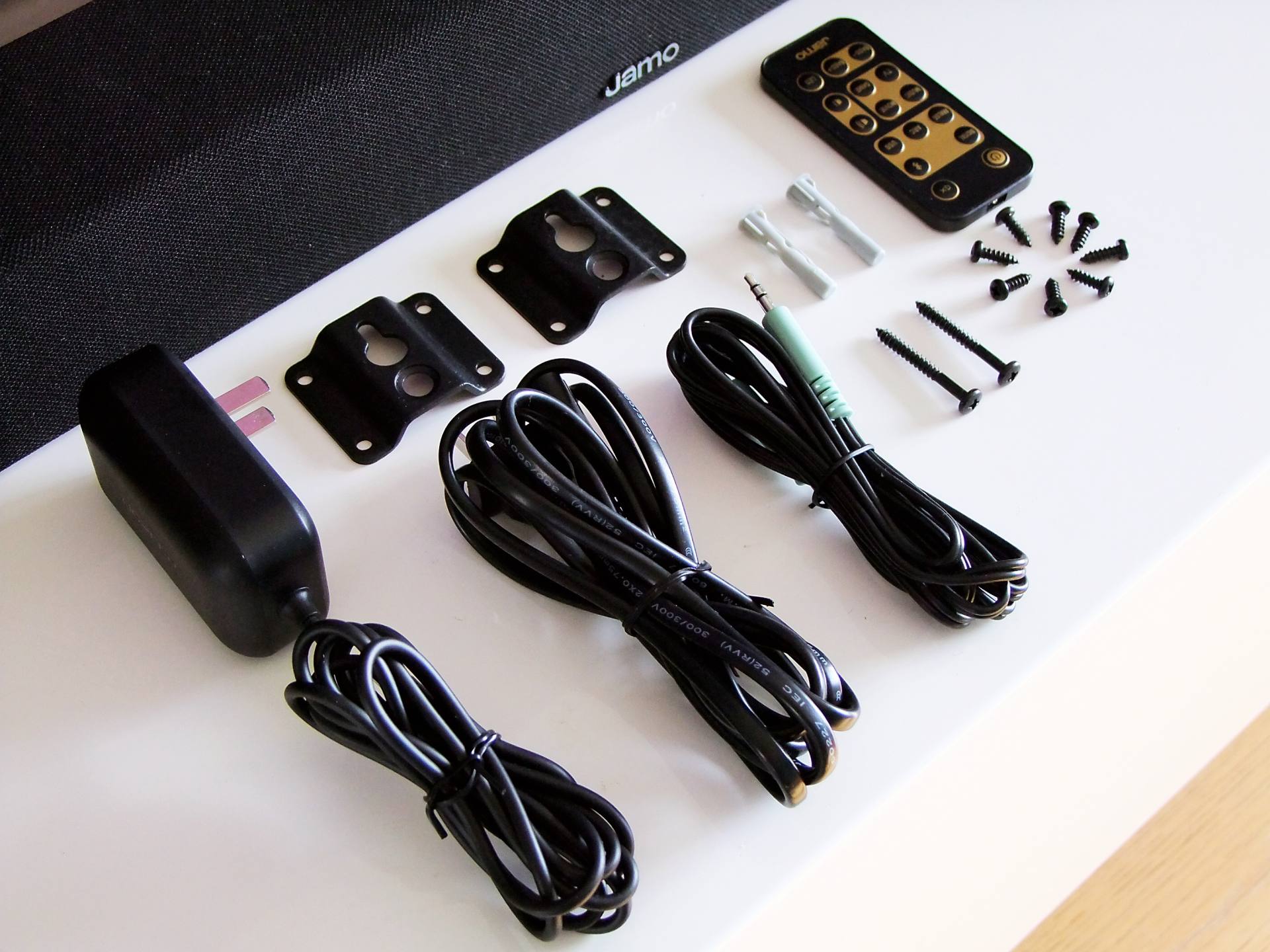 电视音效差怎么办,电视回音壁音响JBL