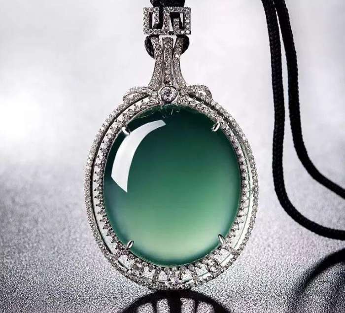 佩戴翡翠你需要了解的知识点必看,佩戴翡翠的小知识