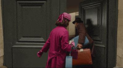 弃出轨前夫再惹桃花，纽约名媛离婚爆红，5000套美裙包裹励志大戏