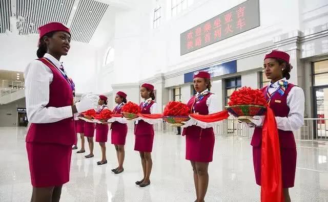 非洲超级故事：摸着中国过河