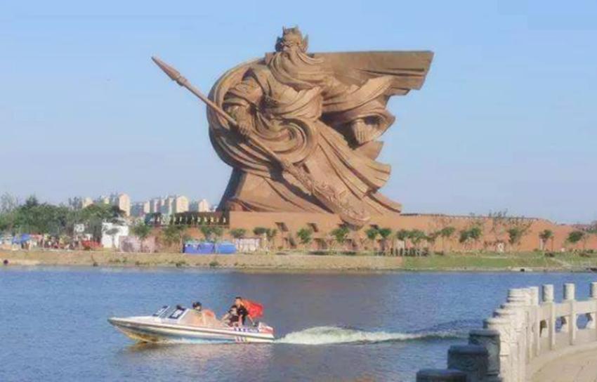 关羽为什么被称为武圣帝君,为什么关羽可以称王封圣