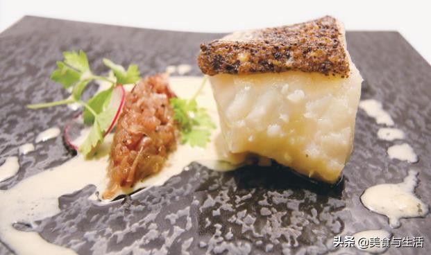 老北京的胡同里的清真餐厅,老北京风格的西餐厅