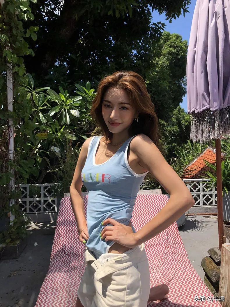 韩剧女主的穿搭连衣裙,韩剧女主穿条纹衬衫