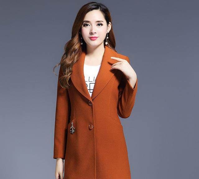 30多岁女性穿哪款大衣显气质,35岁女人大衣推荐