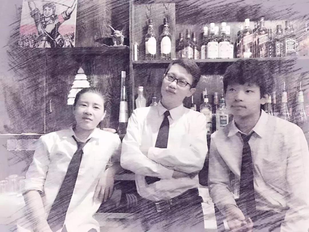 「十堰」这个85后男生开的甜品店，一口就被TA撩到！来了就赖着不想走