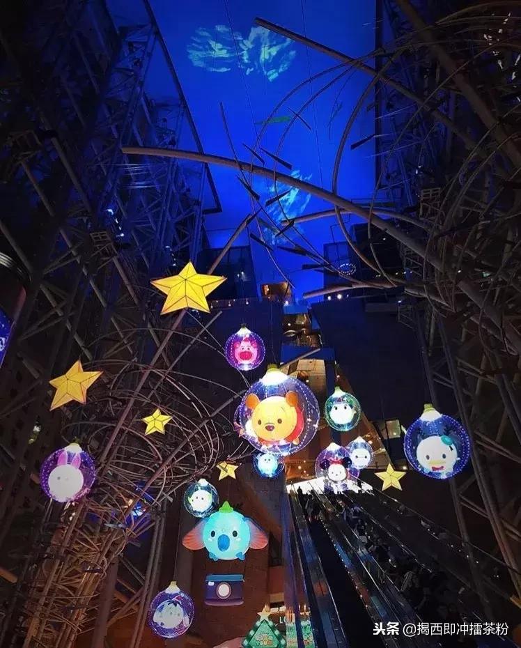 过分美丽!圣诞灯饰点亮香港:泰迪熊、比卡超、布丁狗陪你过圣诞