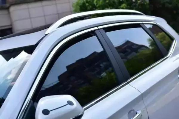 汽车暴晒后如何快速降温,汽车暴晒如何快速降温