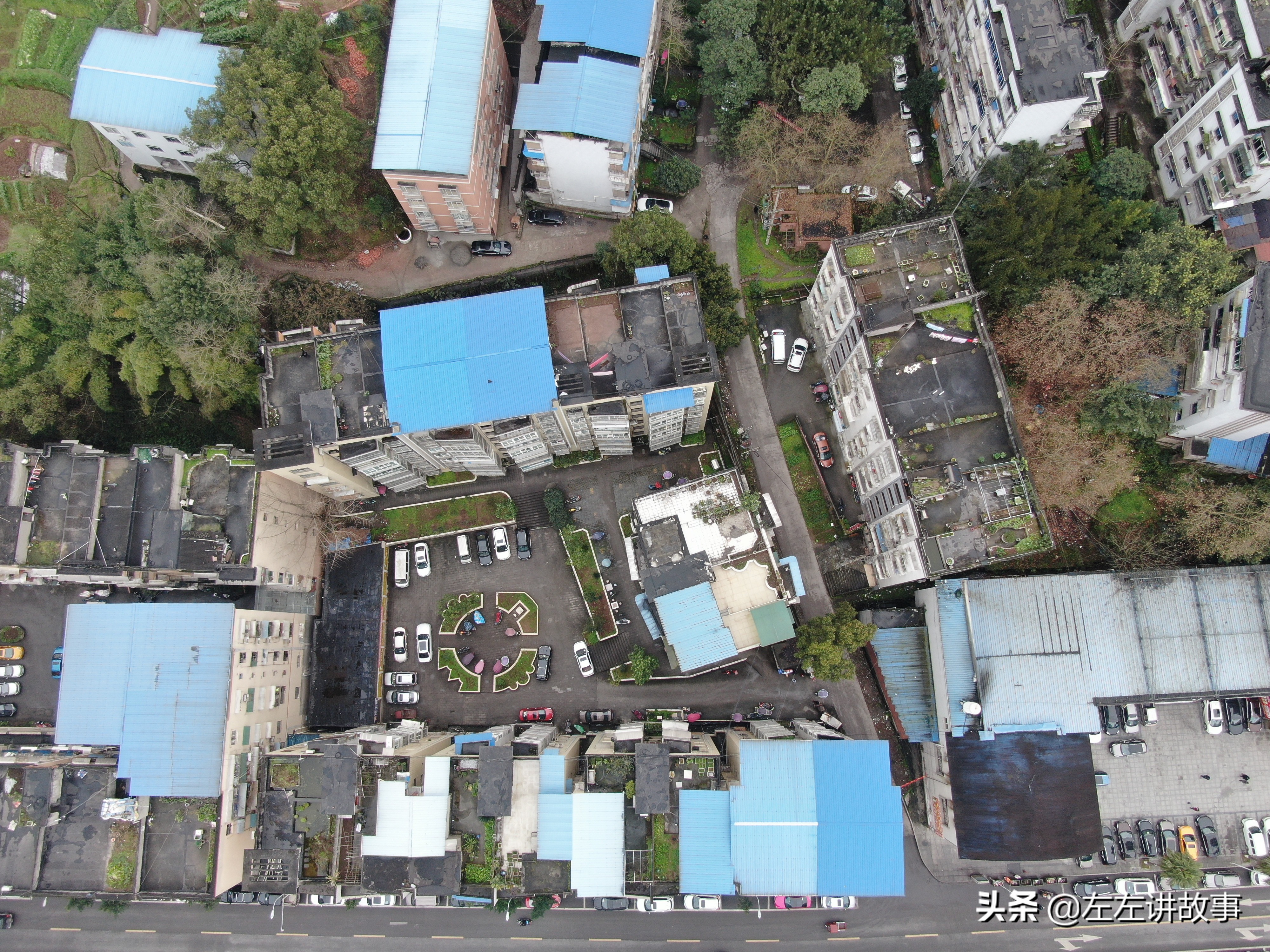 珠*牌江**单反相机，是华蓥山里这家工厂开发的